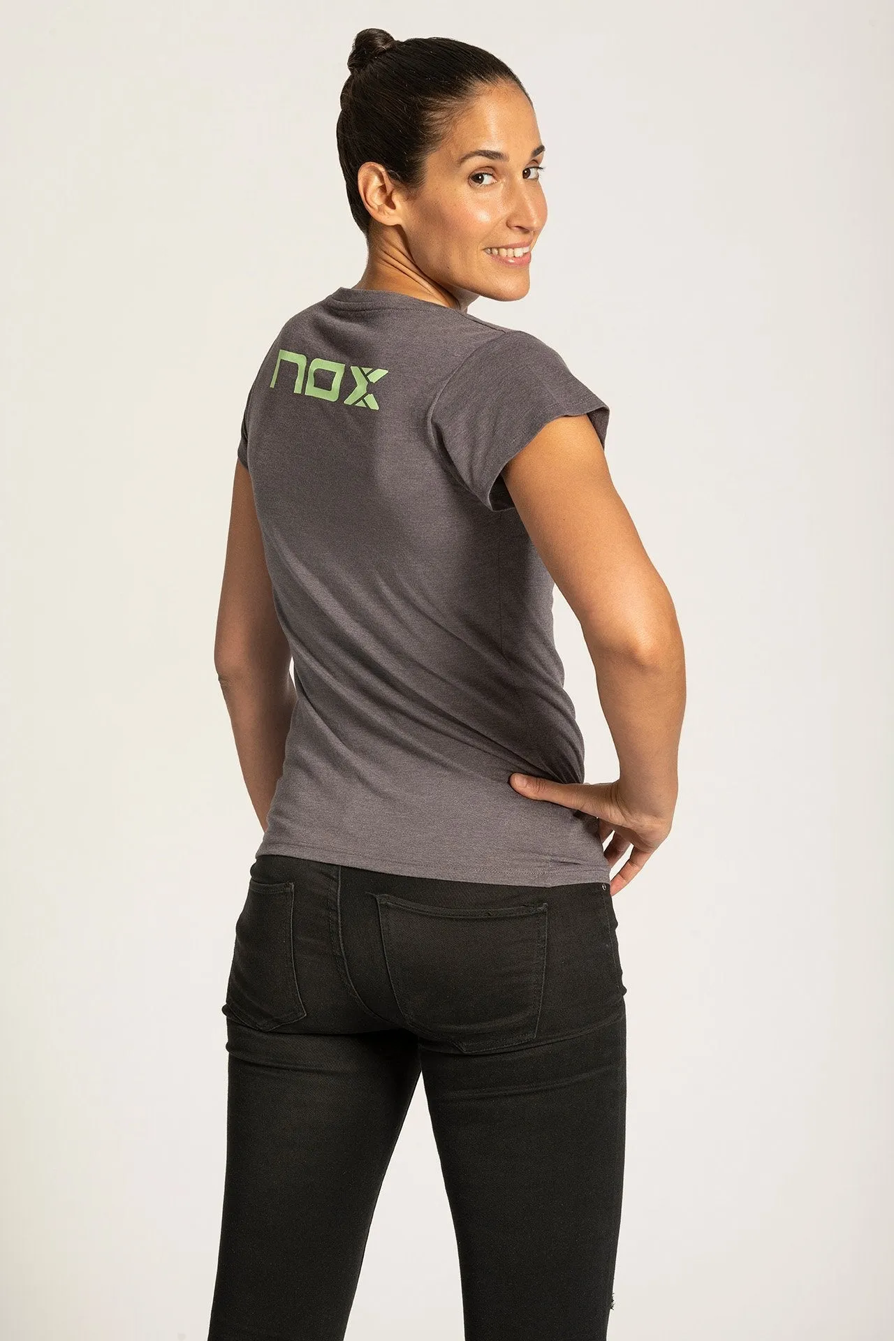 Camiseta Casual NOX Gris con Letras Lima - Talla XS