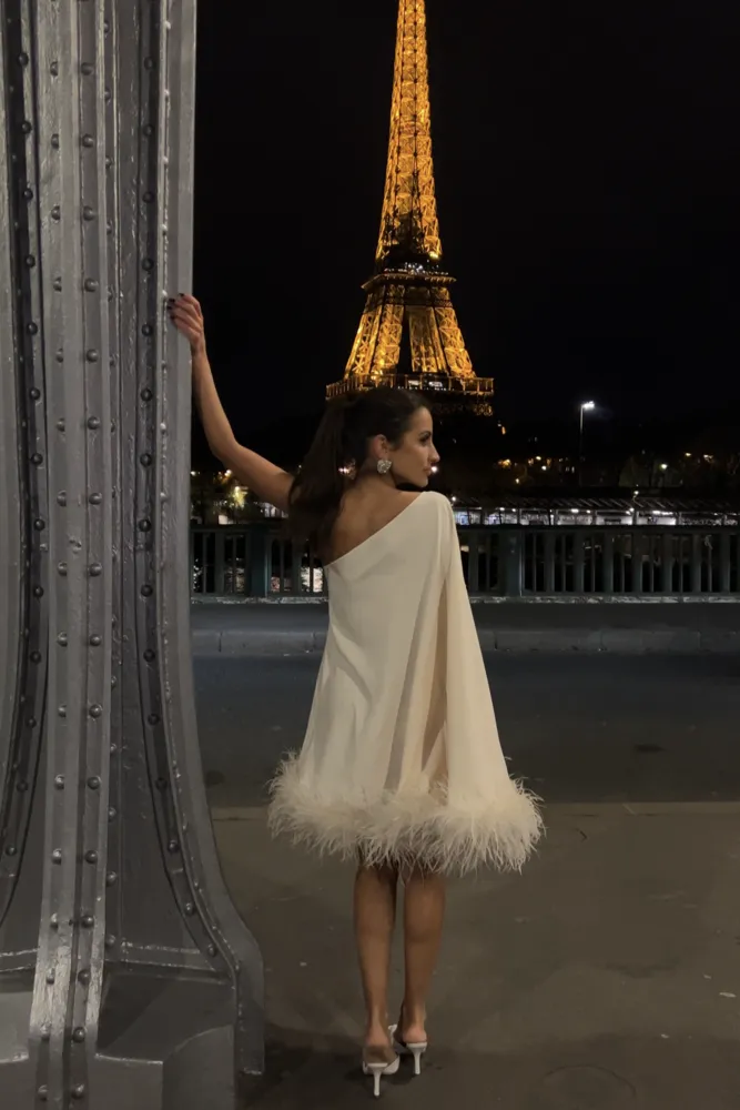 VESTIDO CURTO PÉROLA COM MANGA MORCEGO