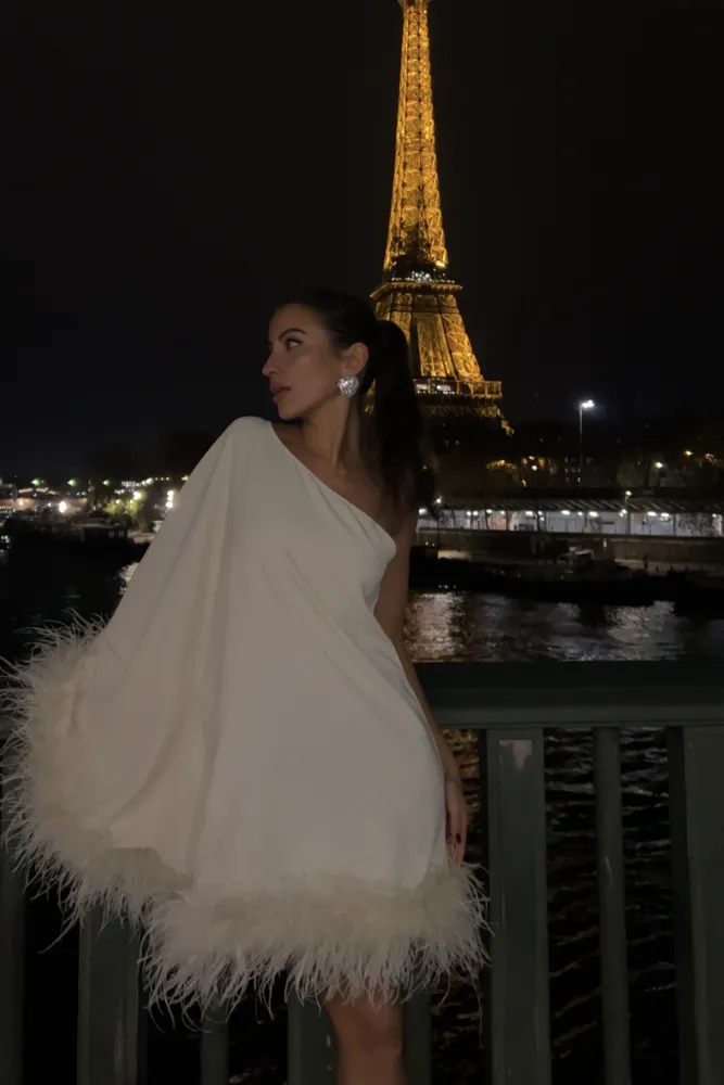 VESTIDO CURTO PÉROLA COM MANGA MORCEGO